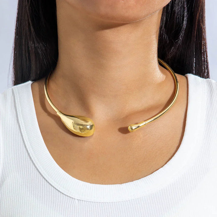 Kolczyk Choker z W kolorze złota Kropelkami Wody
