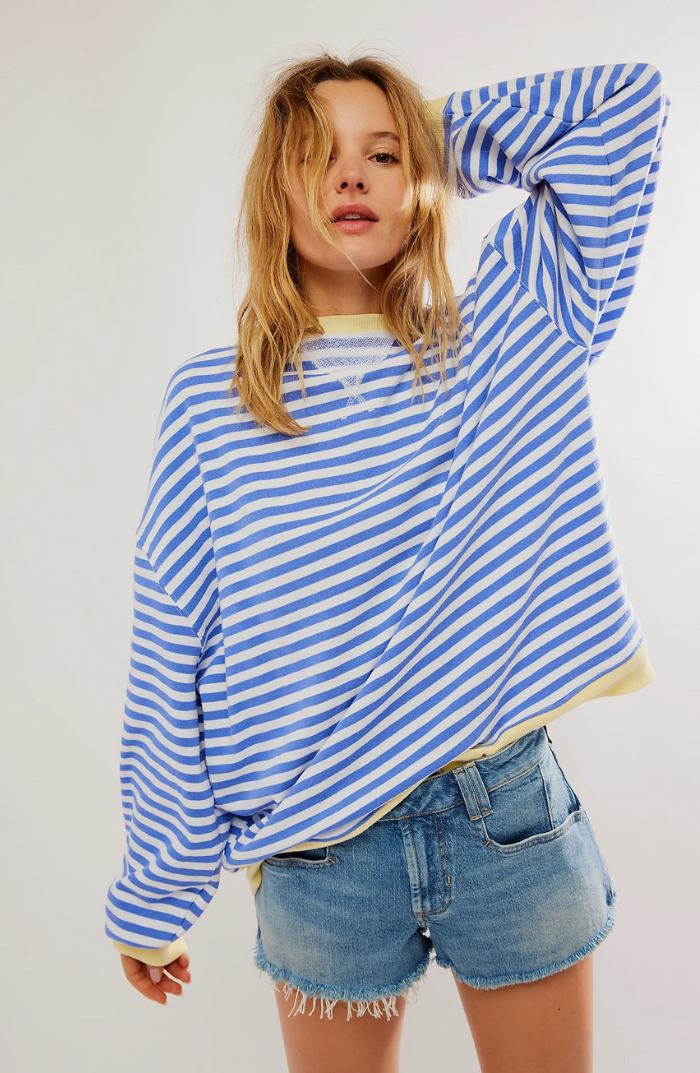 Camila | Damski sweter oversize w paski z grubej dzianiny foto 2