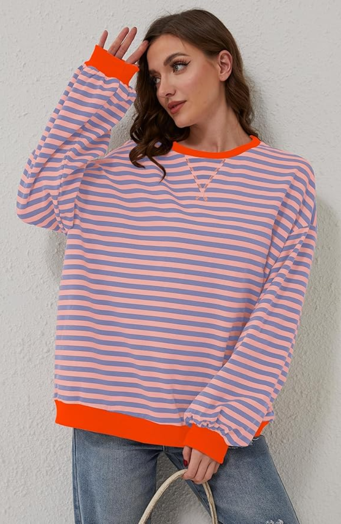 Camila | Damski sweter oversize w paski z grubej dzianiny foto 3