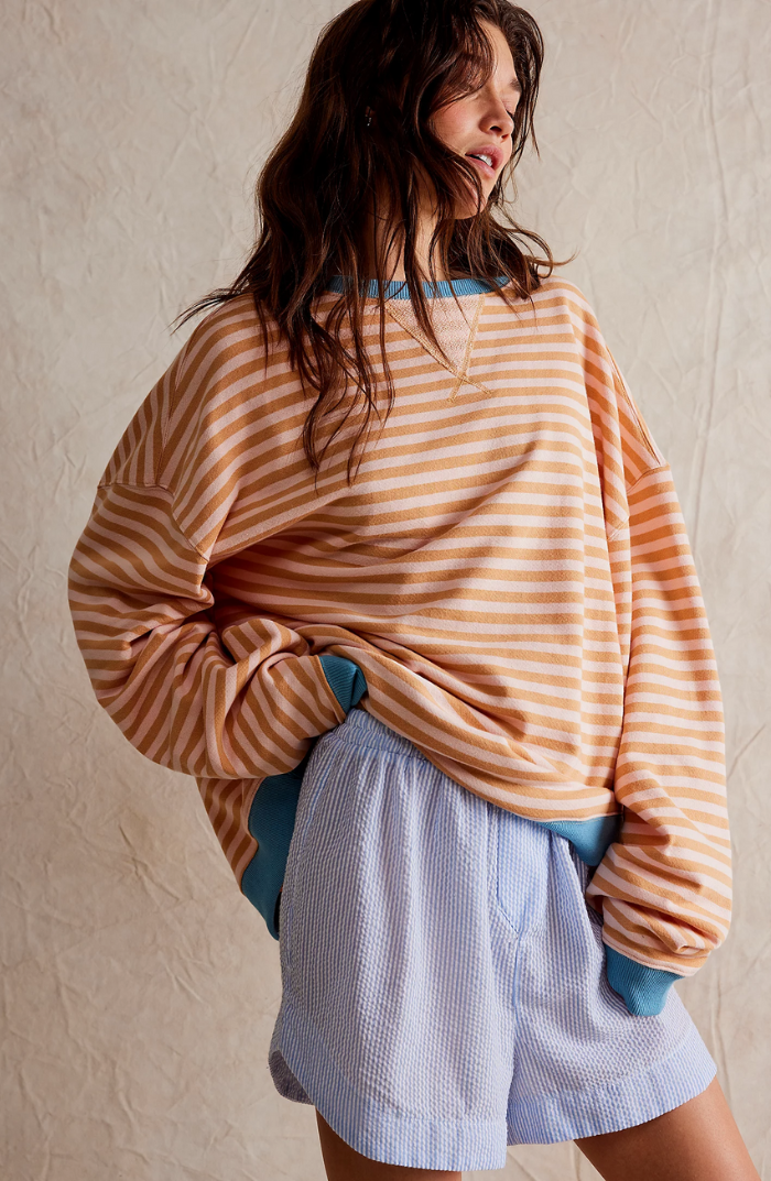 Camila | Damski sweter oversize w paski z grubej dzianiny foto 4