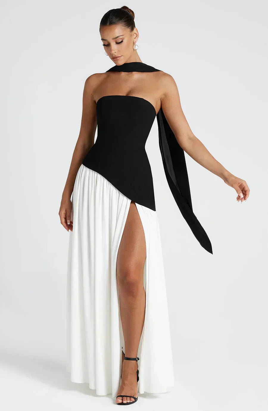 Damen Asymmetrisches Maxi Kleid für w kolorze Czarny 1