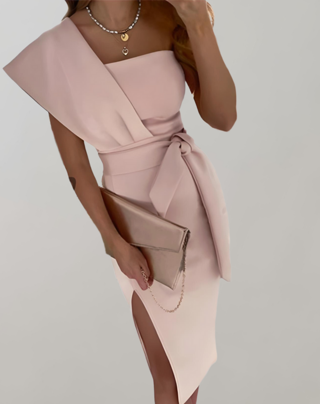 geschnittenes One-Shoulder-Kleid mit Schleife in der w kolorze Różowy